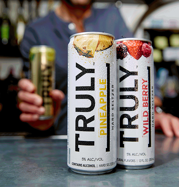 Truly Hard Seltzer Pineapple and Wild Berry